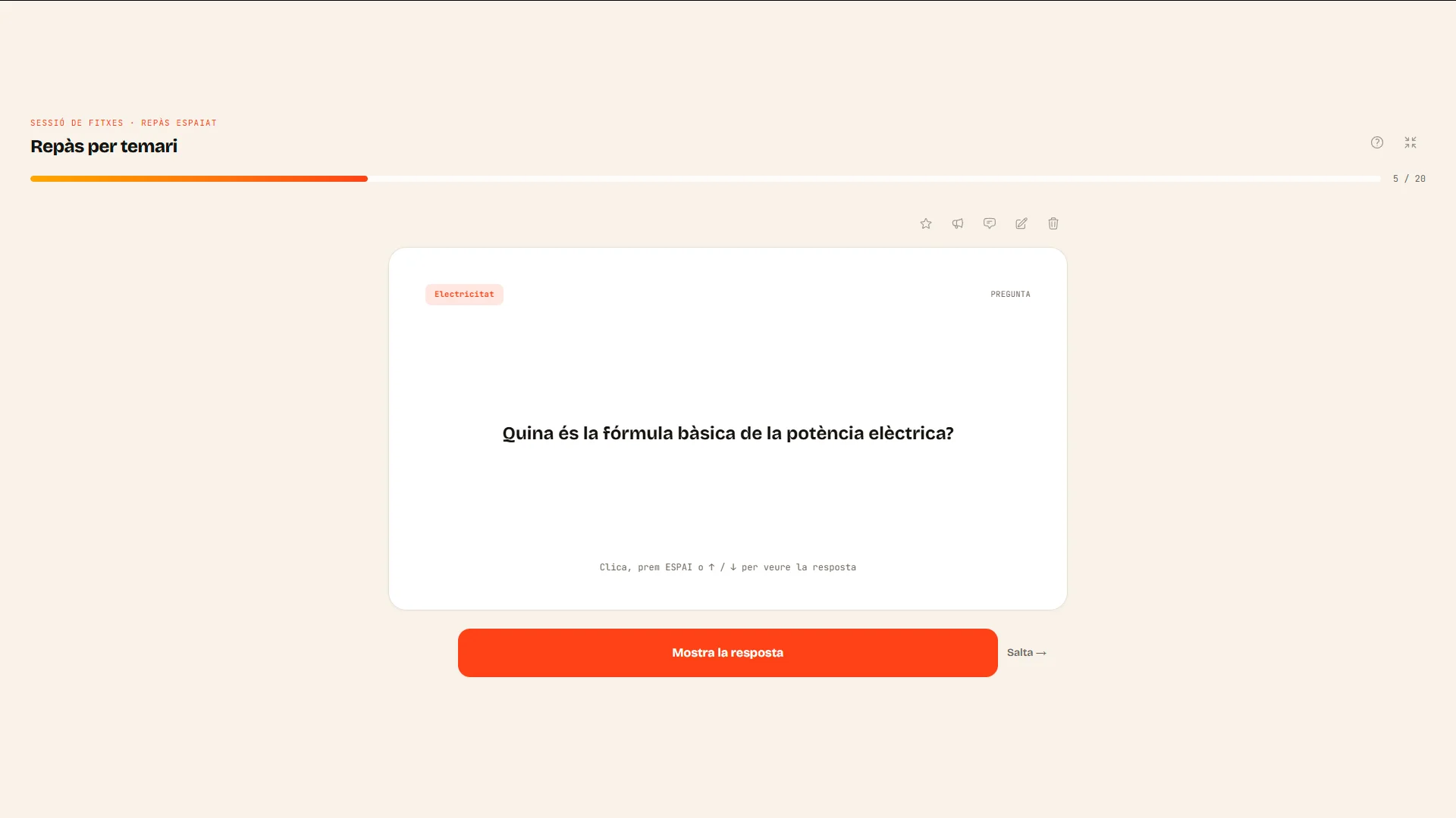 Fitxa de repàs de la plataforma amb la pregunta i les opcions de valoració.